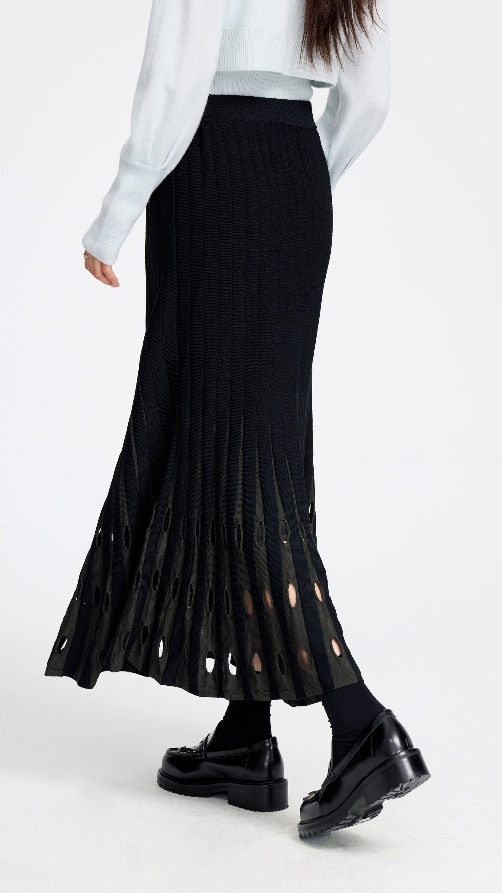 Contrast Color Pleated Knit Skirt - Image 3