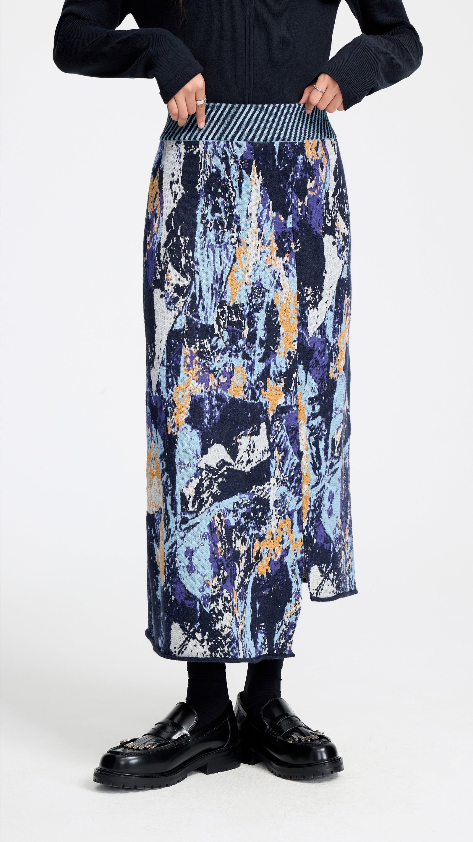 Glitch Camouflage Jacquard Pencil Skirt - Image 2